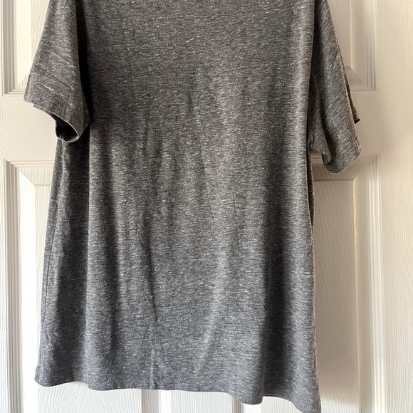 UNC League T- shirt. Fits very loose. - Picture 3 of 4